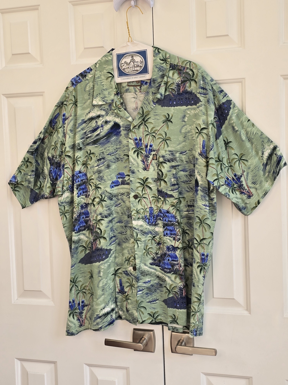 Pineapple Connection Men's Light Green Tropical Print Short-Sleeve Shirt